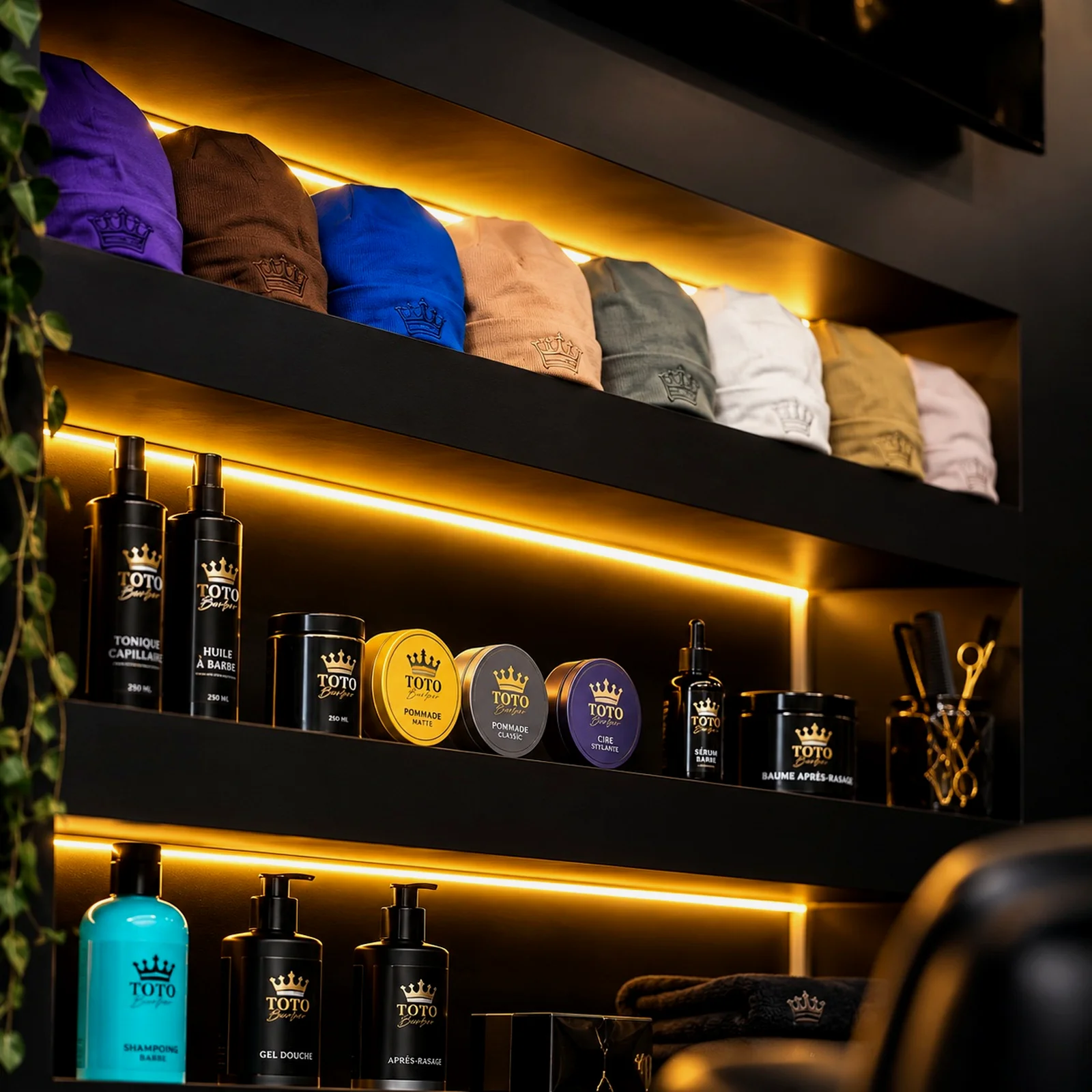 Produits et casquettes dans l'univers Toto’Barber